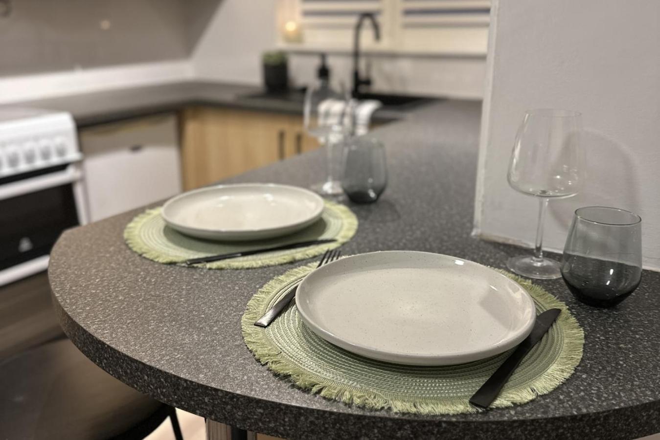 شقة Cosy 1Bd Getaway Perfect For Couples ستامفورد المظهر الخارجي الصورة